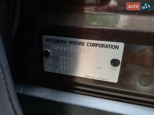 Коричневый Мицубиси Аутлендер, объемом двигателя 2.5 л и пробегом 47 тыс. км за 25000 $, фото 52 на Automoto.ua