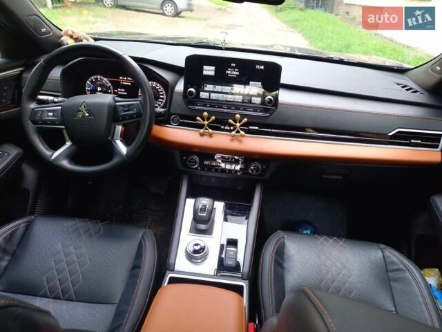 Коричневый Мицубиси Аутлендер, объемом двигателя 2.5 л и пробегом 47 тыс. км за 25000 $, фото 31 на Automoto.ua