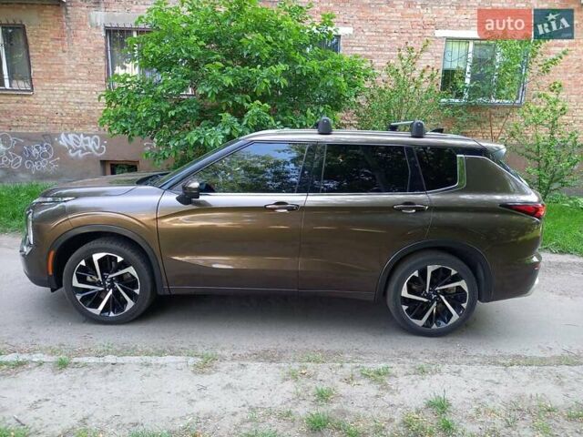 Коричневый Мицубиси Аутлендер, объемом двигателя 2.5 л и пробегом 47 тыс. км за 25000 $, фото 7 на Automoto.ua