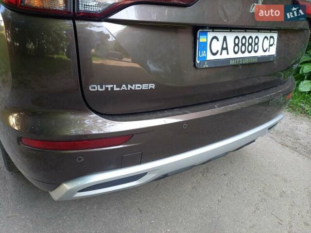Коричневый Мицубиси Аутлендер, объемом двигателя 2.5 л и пробегом 47 тыс. км за 25000 $, фото 9 на Automoto.ua