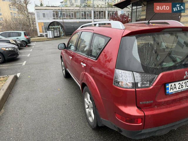 Красный Мицубиси Аутлендер, объемом двигателя 3 л и пробегом 204 тыс. км за 8200 $, фото 5 на Automoto.ua
