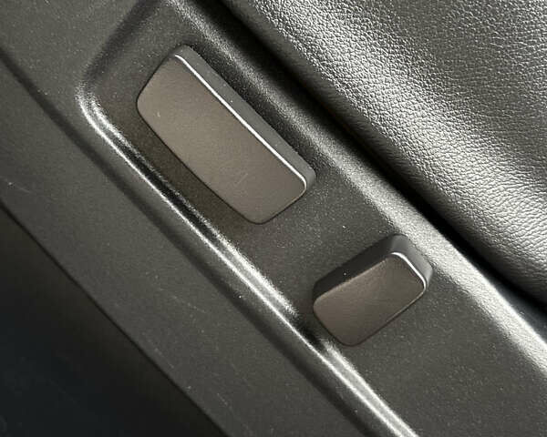 Красный Мицубиси Аутлендер, объемом двигателя 2.4 л и пробегом 180 тыс. км за 8900 $, фото 48 на Automoto.ua