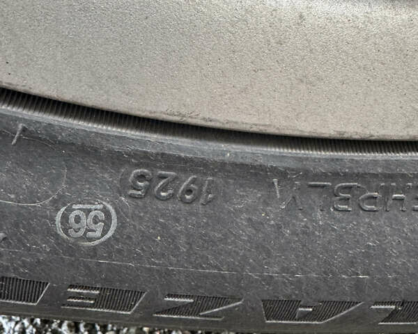 Красный Мицубиси Аутлендер, объемом двигателя 3 л и пробегом 204 тыс. км за 8200 $, фото 6 на Automoto.ua