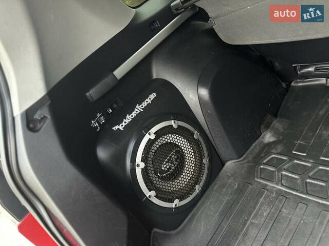 Красный Мицубиси Аутлендер, объемом двигателя 2.4 л и пробегом 180 тыс. км за 8900 $, фото 44 на Automoto.ua