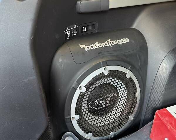 Красный Мицубиси Аутлендер, объемом двигателя 2.36 л и пробегом 143 тыс. км за 8500 $, фото 7 на Automoto.ua