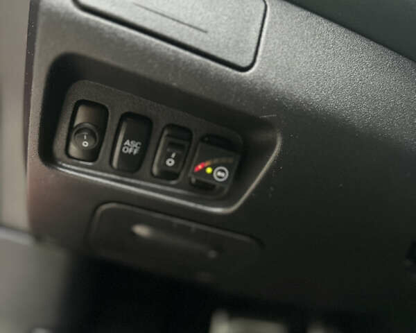 Красный Мицубиси Аутлендер, объемом двигателя 2.4 л и пробегом 180 тыс. км за 8900 $, фото 30 на Automoto.ua