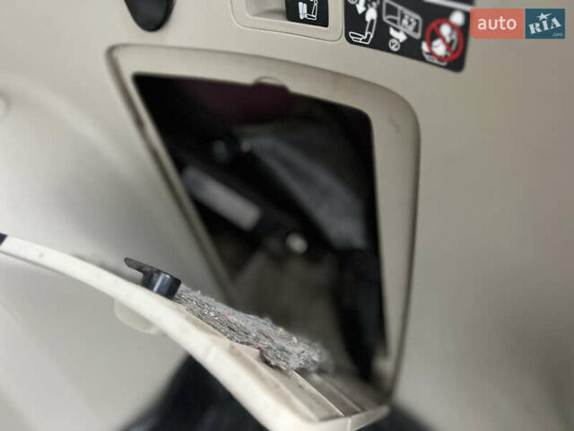 Червоний Міцубісі Аутлендер, об'ємом двигуна 3 л та пробігом 231 тис. км за 9500 $, фото 76 на Automoto.ua