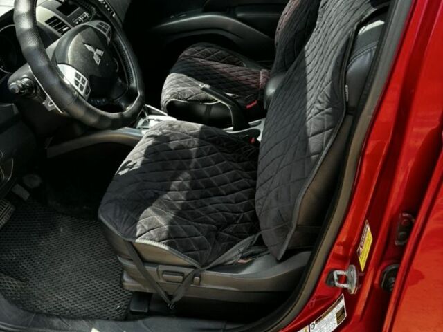 Червоний Міцубісі Аутлендер, об'ємом двигуна 3 л та пробігом 214 тис. км за 9200 $, фото 4 на Automoto.ua