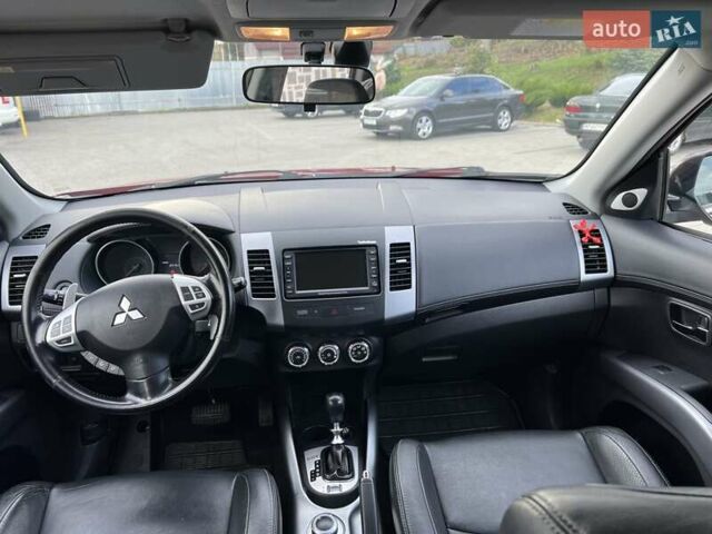 Червоний Міцубісі Аутлендер, об'ємом двигуна 2.2 л та пробігом 225 тис. км за 11200 $, фото 13 на Automoto.ua