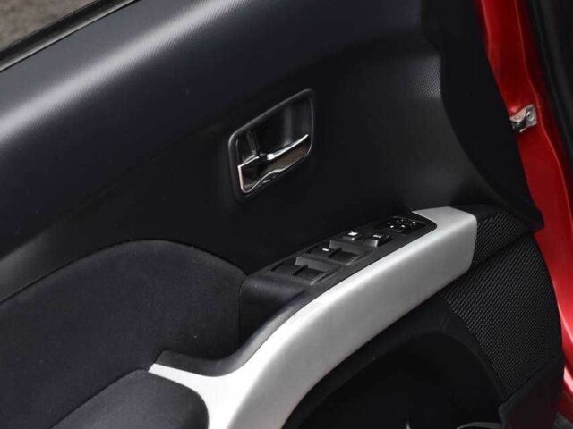 Красный Мицубиси Аутлендер, объемом двигателя 2.4 л и пробегом 204 тыс. км за 9499 $, фото 13 на Automoto.ua