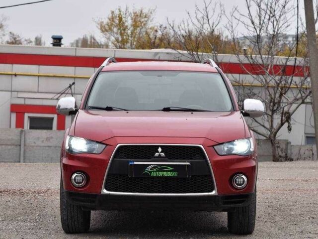 Красный Мицубиси Аутлендер, объемом двигателя 2.4 л и пробегом 204 тыс. км за 9499 $, фото 5 на Automoto.ua