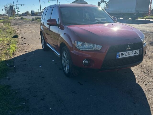 Міцубісі Аутлендер 2011 у Чорноморську (Іллічівську) на Automoto.ua Червоний Міцубісі Аутлендер, об'ємом двигуна 3 л та пробігом 200 тис. км за 11000 $, фото 4 на Automoto.ua