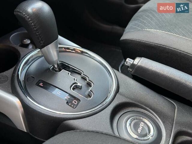 Червоний Міцубісі Аутлендер, об'ємом двигуна 2 л та пробігом 96 тис. км за 10950 $, фото 16 на Automoto.ua