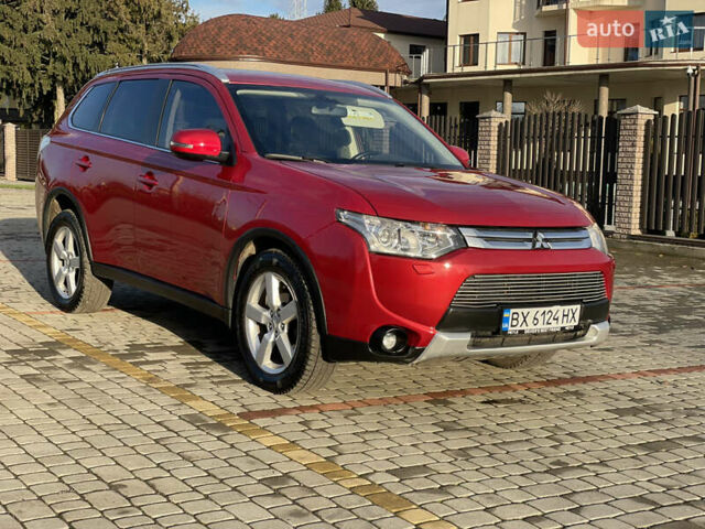 Красный Мицубиси Аутлендер, объемом двигателя 3 л и пробегом 230 тыс. км за 13900 $, фото 5 на Automoto.ua
