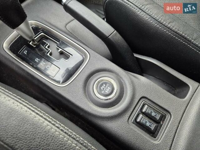 Червоний Міцубісі Аутлендер, об'ємом двигуна 3 л та пробігом 119 тис. км за 14000 $, фото 1 на Automoto.ua