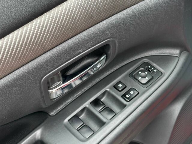 Красный Мицубиси Аутлендер, объемом двигателя 2.4 л и пробегом 213 тыс. км за 11900 $, фото 12 на Automoto.ua