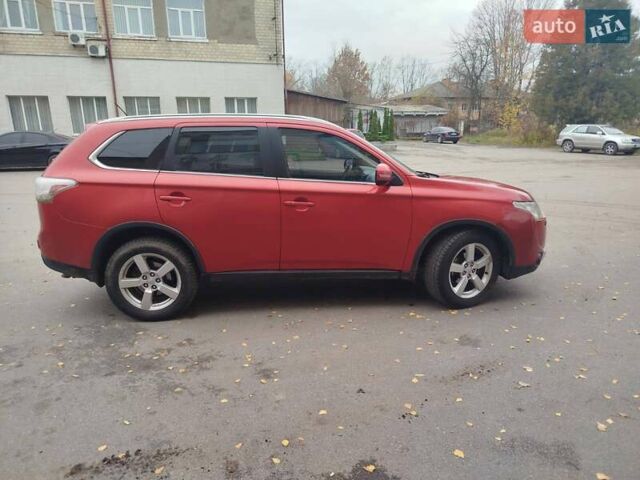 Красный Мицубиси Аутлендер, объемом двигателя 3 л и пробегом 230 тыс. км за 14200 $, фото 6 на Automoto.ua