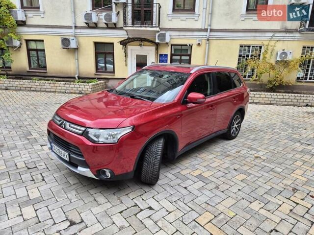 Красный Мицубиси Аутлендер, объемом двигателя 3 л и пробегом 119 тыс. км за 14000 $, фото 6 на Automoto.ua