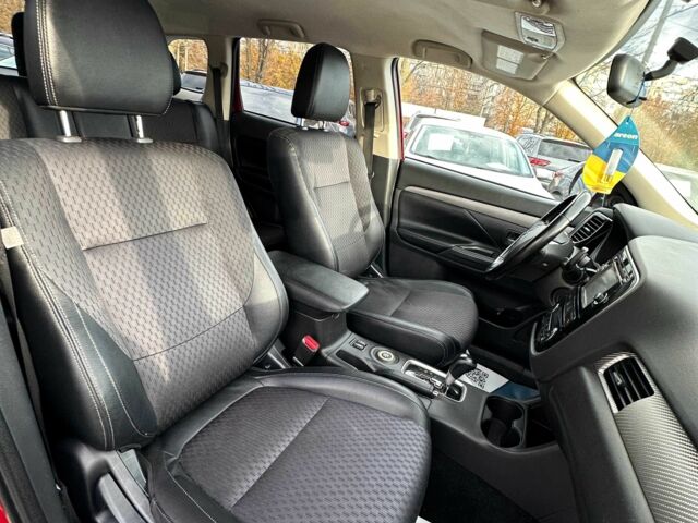 Красный Мицубиси Аутлендер, объемом двигателя 2.4 л и пробегом 213 тыс. км за 11900 $, фото 9 на Automoto.ua