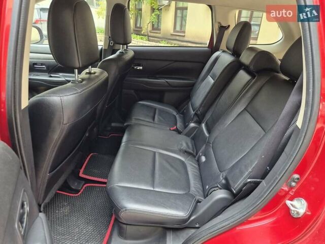 Червоний Міцубісі Аутлендер, об'ємом двигуна 3 л та пробігом 119 тис. км за 14000 $, фото 12 на Automoto.ua