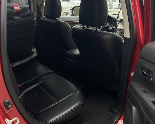 Червоний Міцубісі Аутлендер, об'ємом двигуна 2.36 л та пробігом 149 тис. км за 12500 $, фото 9 на Automoto.ua