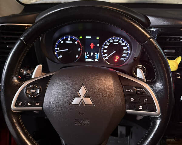 Червоний Міцубісі Аутлендер, об'ємом двигуна 2.27 л та пробігом 238 тис. км за 15800 $, фото 20 на Automoto.ua