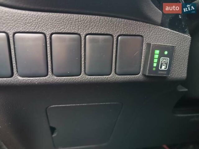 Красный Мицубиси Аутлендер, объемом двигателя 2.36 л и пробегом 172 тыс. км за 12300 $, фото 20 на Automoto.ua