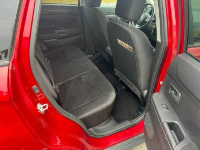 Червоний Міцубісі Аутлендер, об'ємом двигуна 2 л та пробігом 75 тис. км за 9000 $, фото 10 на Automoto.ua