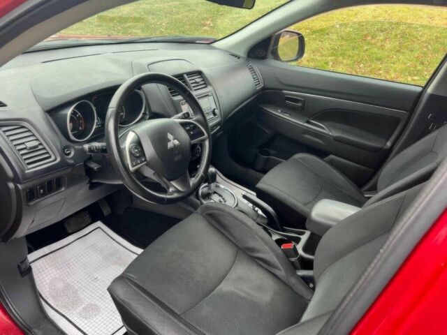 Червоний Міцубісі Аутлендер, об'ємом двигуна 2 л та пробігом 75 тис. км за 9000 $, фото 8 на Automoto.ua