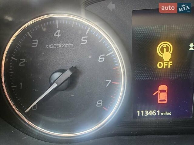 Червоний Міцубісі Аутлендер, об'ємом двигуна 2.4 л та пробігом 182 тис. км за 14900 $, фото 6 на Automoto.ua