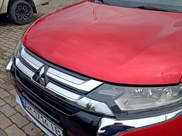 Червоний Міцубісі Аутлендер, об'ємом двигуна 2.4 л та пробігом 131 тис. км за 16300 $, фото 7 на Automoto.ua