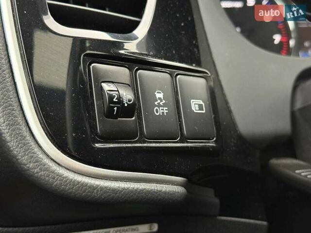 Міцубісі Аутлендер 2016 у Києві на Automoto.ua Червоний Міцубісі Аутлендер, об'ємом двигуна 2.36 л та пробігом 130 тис. км за 17490 $, фото 21 на Automoto.ua