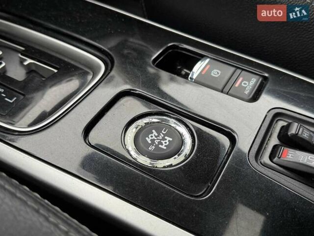 Міцубісі Аутлендер 2016 у Києві на Automoto.ua Червоний Міцубісі Аутлендер, об'ємом двигуна 2.36 л та пробігом 130 тис. км за 17490 $, фото 33 на Automoto.ua