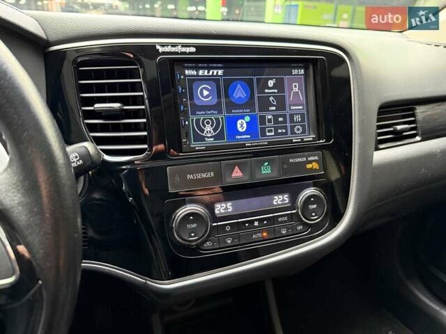 Красный Мицубиси Аутлендер, объемом двигателя 3 л и пробегом 167 тыс. км за 16990 $, фото 25 на Automoto.ua