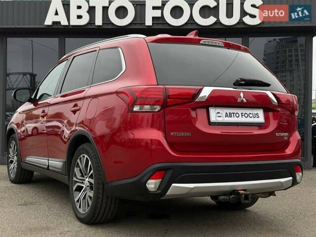 Міцубісі Аутлендер 2016 у Києві на Automoto.ua Червоний Міцубісі Аутлендер, об'ємом двигуна 2.36 л та пробігом 130 тис. км за 17490 $, фото 7 на Automoto.ua