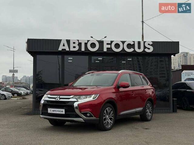 Міцубісі Аутлендер 2016 у Києві на Automoto.ua Червоний Міцубісі Аутлендер, об'ємом двигуна 2.36 л та пробігом 130 тис. км за 17490 $, фото 3 на Automoto.ua