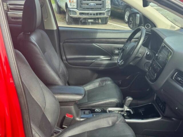 Красный Мицубиси Аутлендер, объемом двигателя 2.4 л и пробегом 51 тыс. км за 8900 $, фото 5 на Automoto.ua