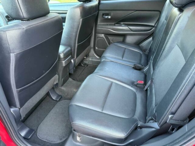 Красный Мицубиси Аутлендер, объемом двигателя 3 л и пробегом 57 тыс. км за 13200 $, фото 12 на Automoto.ua