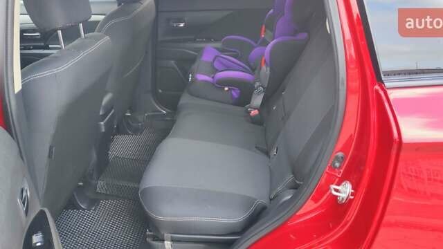 Красный Мицубиси Аутлендер, объемом двигателя 2.36 л и пробегом 80 тыс. км за 16500 $, фото 16 на Automoto.ua