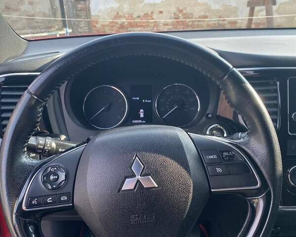 Красный Мицубиси Аутлендер, объемом двигателя 2.36 л и пробегом 60 тыс. км за 15500 $, фото 34 на Automoto.ua