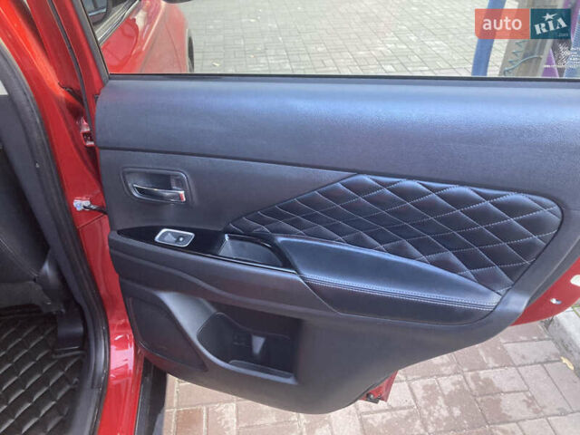 Міцубісі Аутлендер 2018 у Дніпро (Дніпропетровську) на Automoto.ua Червоний Міцубісі Аутлендер, об'ємом двигуна 2.36 л та пробігом 68 тис. км за 18500 $, фото 21 на Automoto.ua