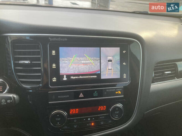 Міцубісі Аутлендер 2018 у Дніпро (Дніпропетровську) на Automoto.ua Червоний Міцубісі Аутлендер, об'ємом двигуна 2.36 л та пробігом 68 тис. км за 18500 $, фото 15 на Automoto.ua