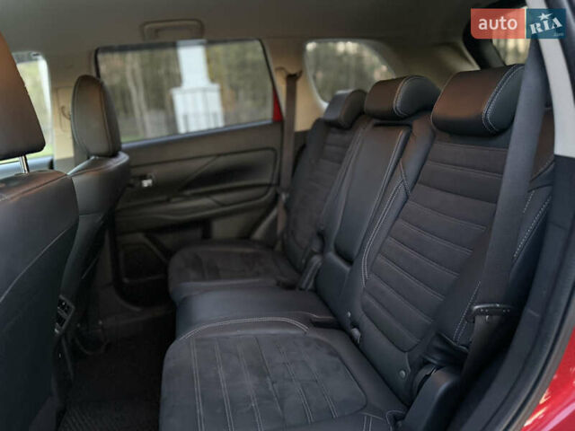 Красный Мицубиси Аутлендер, объемом двигателя 2 л и пробегом 85 тыс. км за 18900 $, фото 54 на Automoto.ua