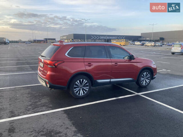 Міцубісі Аутлендер 2018 у Дніпро (Дніпропетровську) на Automoto.ua Червоний Міцубісі Аутлендер, об'ємом двигуна 2.36 л та пробігом 68 тис. км за 18500 $, фото 7 на Automoto.ua