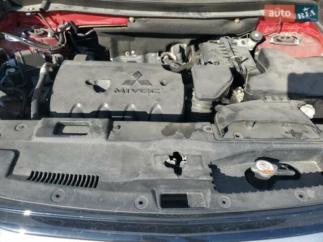 Червоний Міцубісі Аутлендер, об'ємом двигуна 2.4 л та пробігом 121 тис. км за 3500 $, фото 11 на Automoto.ua