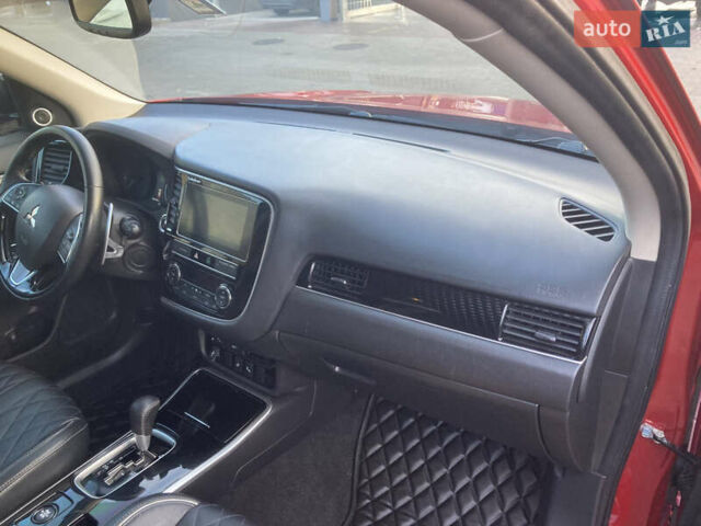 Міцубісі Аутлендер 2018 у Дніпро (Дніпропетровську) на Automoto.ua Червоний Міцубісі Аутлендер, об'ємом двигуна 2.36 л та пробігом 68 тис. км за 18500 $, фото 19 на Automoto.ua