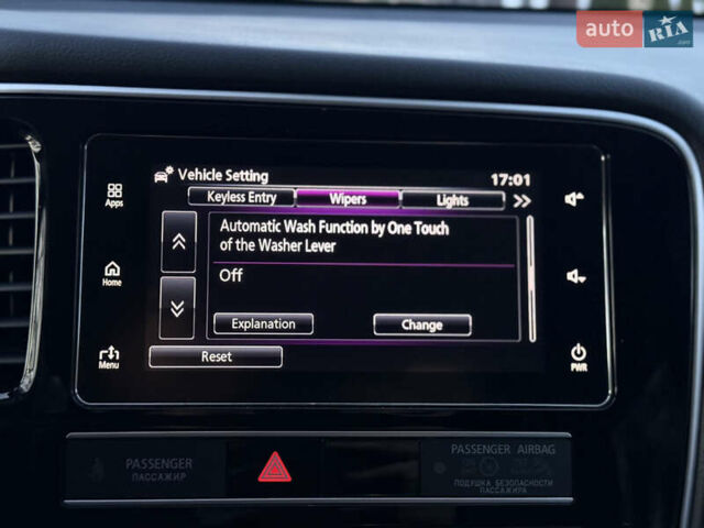 Красный Мицубиси Аутлендер, объемом двигателя 2 л и пробегом 85 тыс. км за 18900 $, фото 97 на Automoto.ua