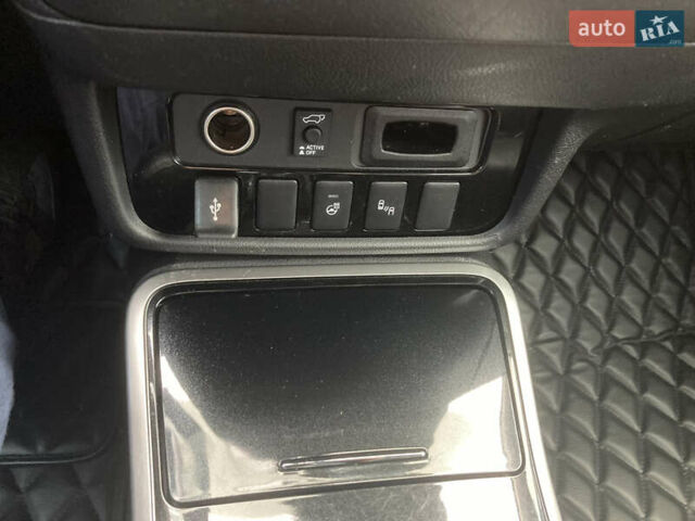 Міцубісі Аутлендер 2018 у Дніпро (Дніпропетровську) на Automoto.ua Червоний Міцубісі Аутлендер, об'ємом двигуна 2.36 л та пробігом 68 тис. км за 18500 $, фото 13 на Automoto.ua