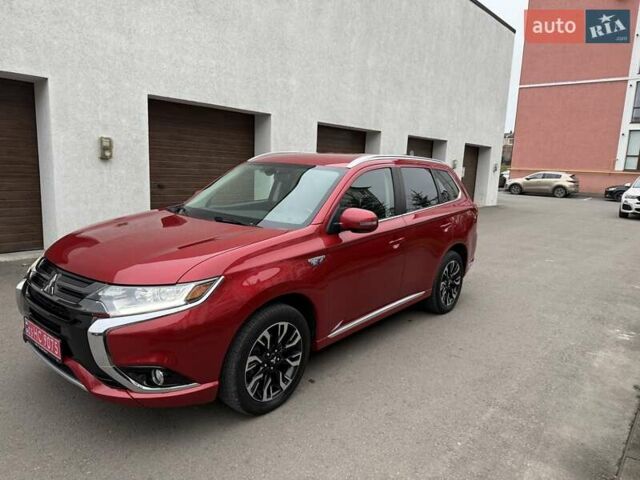Красный Мицубиси Аутлендер, объемом двигателя 2 л и пробегом 176 тыс. км за 18900 $, фото 8 на Automoto.ua