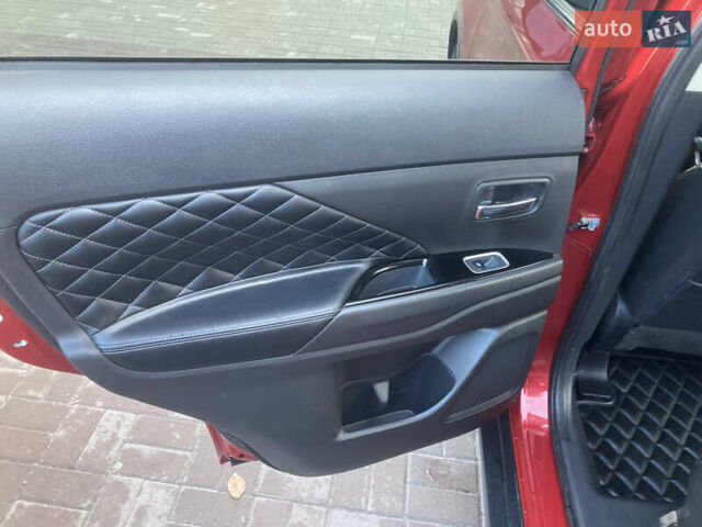 Міцубісі Аутлендер 2018 у Дніпро (Дніпропетровську) на Automoto.ua Червоний Міцубісі Аутлендер, об'ємом двигуна 2.36 л та пробігом 68 тис. км за 18500 $, фото 24 на Automoto.ua